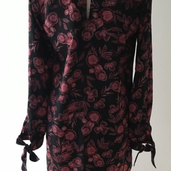Abercrombie & Fitch Dress - Picture 1 of 8